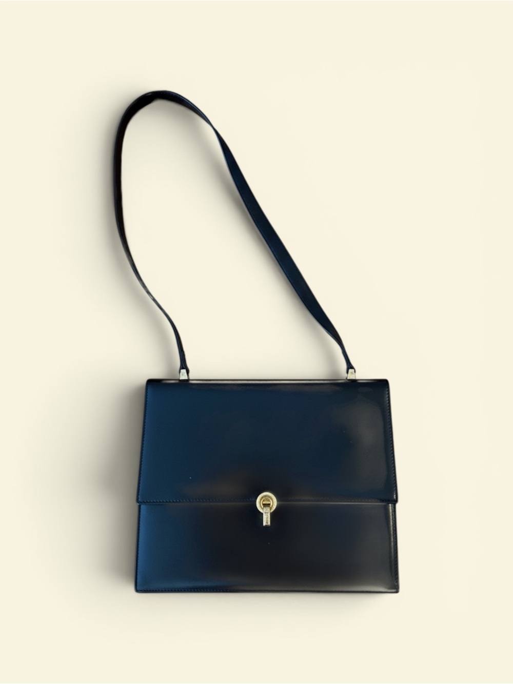 Vintage Black Leather Structured Shoulder Bag Gold Ribbed Keyhole Clasp